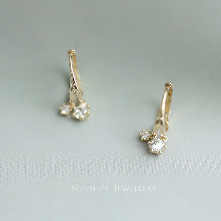 M&W 925 sterling silver gold earrings blingbing shiny romantic earrings, simple and versatile temperament Hao stone diamond earrings women