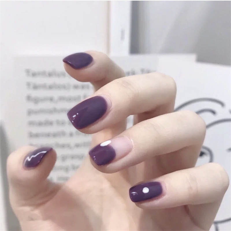 白紫指甲片
